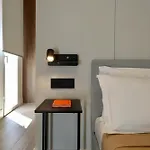 아파트 Cavour 31 1br In Heritage Building With Parking, Old Town 올비아