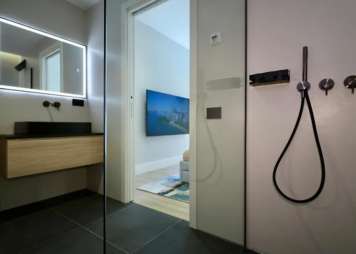 Apartman Spacious Modern Fully Equipped In Monumental Building - Parking - Historical Centre *