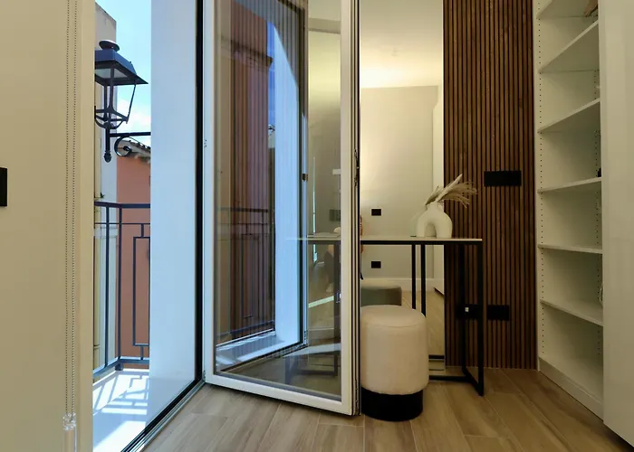 Apartman Spacious Modern Fully Equipped In Monumental Building - Parking - Historical Centre