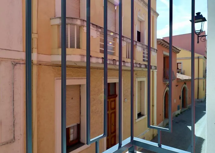 Spacious Modern Fully Equipped In Monumental Building - Parking - Historical Centre Apartman