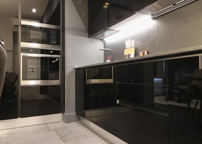 Spacious Modern Fully Equipped In Monumental Building - Parking - Historical Centre Olbia