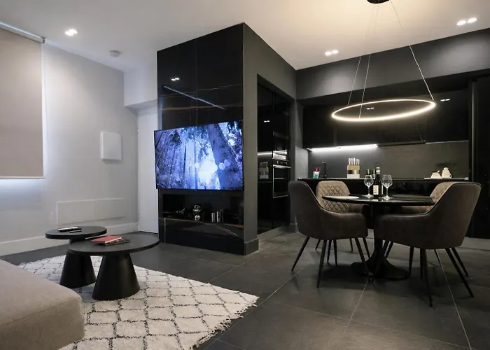 Spacious Modern Fully Equipped In Monumental Building - Parking - Historical Centre * Olbia