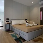 Apartment Cavour 31 1br In Heritage Building With Parking, Old Town *