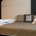 Cavour 31 1br In Heritage Building With Parking, Old Town