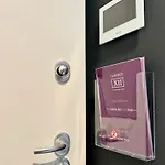 Cavour 31 1br In Heritage Building With Parking, Old Town Apartment *