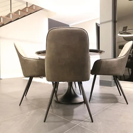 Spacious Modern Fully Equipped In Monumental Building - Parking - Historical Centre Apartamento *