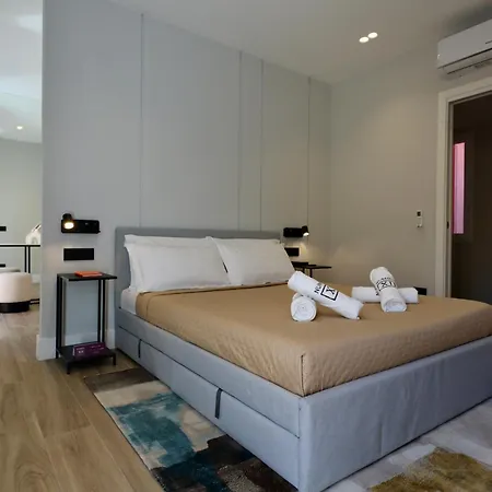 Cavour 31 1br In Heritage Building With Parking, Old Town *