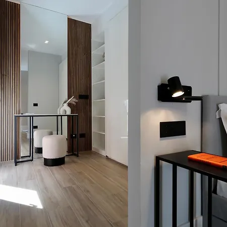 Spacious Modern Fully Equipped In Monumental Building - Parking - Historical Centre Olbia