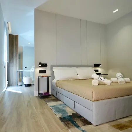 Spacious Modern Fully Equipped In Monumental Building - Parking - Historical Centre Apartamento Olbia