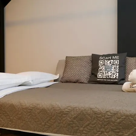 Spacious Modern Fully Equipped In Monumental Building - Parking - Historical Centre