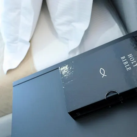 Spacious Modern Fully Equipped In Monumental Building - Parking - Historical Centre Apartamento