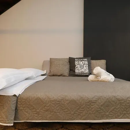 Spacious Modern Fully Equipped In Monumental Building - Parking - Historical Centre Olbia