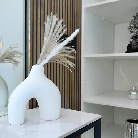 Spacious Modern Fully Equipped In Monumental Building - Parking - Historical Centre Apartamento Olbia