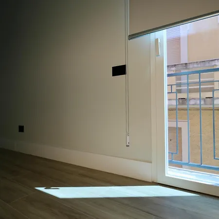 Spacious Modern Fully Equipped In Monumental Building - Parking - Historical Centre *