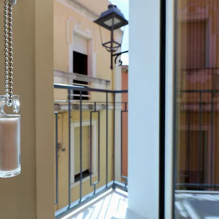 Spacious Modern Fully Equipped In Monumental Building - Parking - Historical Centre Apartamento