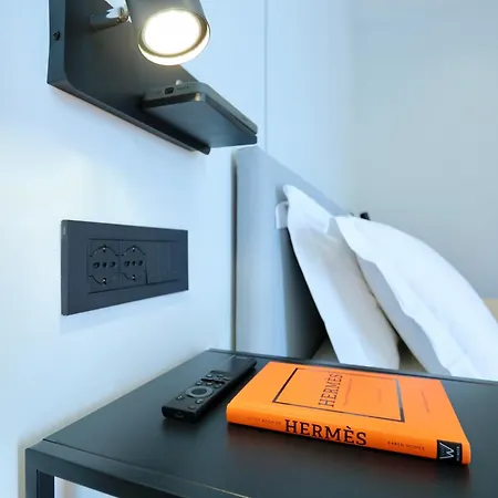 Spacious Modern Fully Equipped In Monumental Building - Parking - Historical Centre Apartamento *