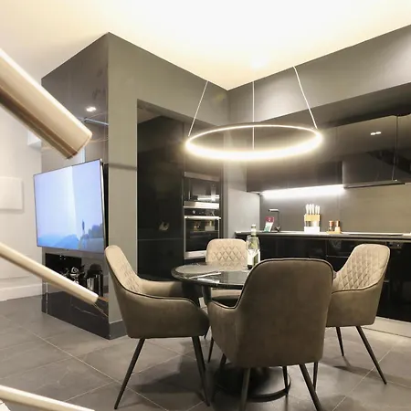 Cavour 31a Duplex Free Parking