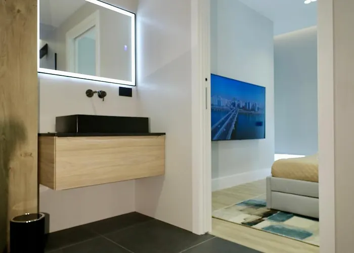 Apartment Spacious Modern Fully Equipped In Monumental Building - Parking - Historical Centre Olbia