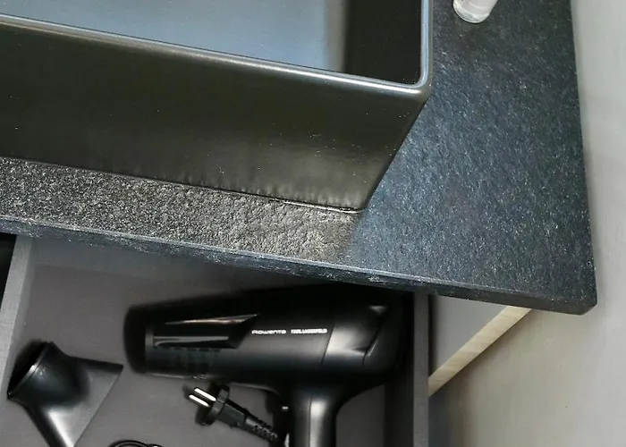 Spacious Modern Fully Equipped In Monumental Building - Parking - Historical Centre *