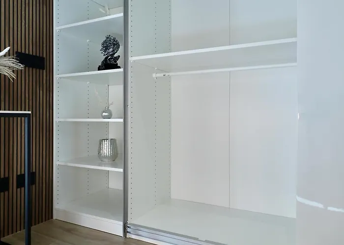 Spacious Modern Fully Equipped In Monumental Building - Parking - Historical Centre