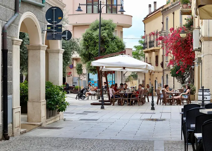 Spacious Modern Fully Equipped In Monumental Building - Parking - Historical Centre Apartment