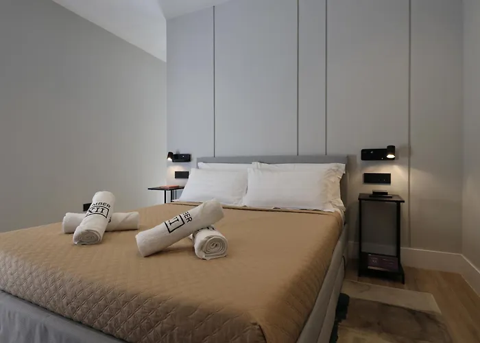 Spacious Modern Fully Equipped In Monumental Building - Parking - Historical Centre Апартаменты Ольбия