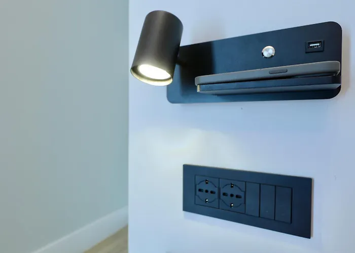 Spacious Modern Fully Equipped In Monumental Building - Parking - Historical Centre *