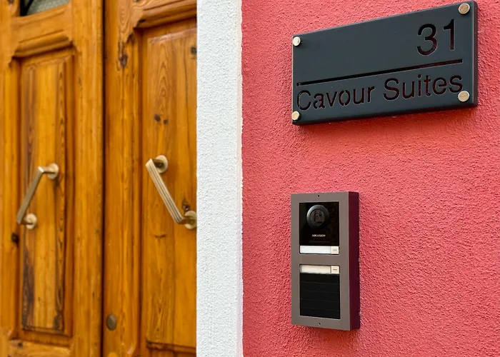 Spacious Modern Fully Equipped In Monumental Building - Parking - Historical Centre * Olbia