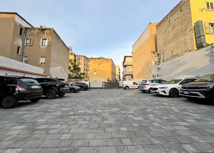 Spacious Modern Fully Equipped In Monumental Building - Parking - Historical Centre